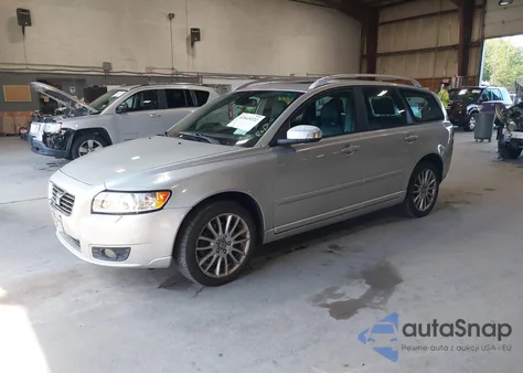 2008 Volvo V50 T5 z USA, uszkodzony, nr VIN YV1MJ672882400813